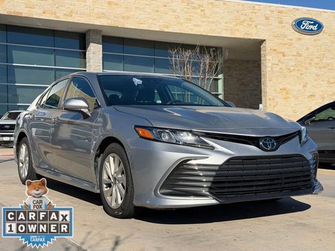 Used 2024 Toyota Camry LE image 17