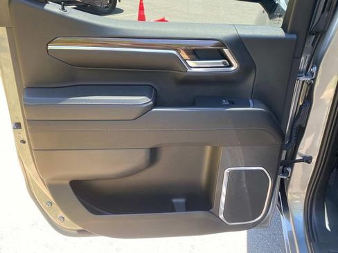 Used 2023 Chevrolet Silverado 1500 LT AWD/4WD image 10