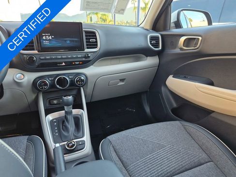 Used 2025 Hyundai Venue Limited image 25