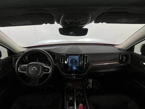 Used 2023 Volvo XC60 T8 Plus image 15