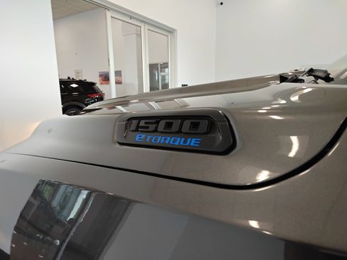 Used 2022 RAM 1500 Big Horn AWD/4WD image 8