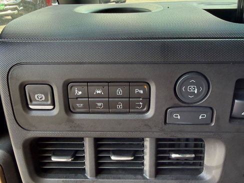 Used 2024 Chevrolet Brightdrop 400 w/ Commercial Equipment Package AWD/4WD image 28