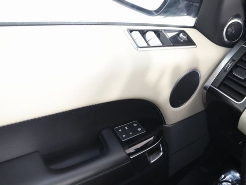 Used 2021 Land Rover Range Rover Sport HSE Silver Edition image 33