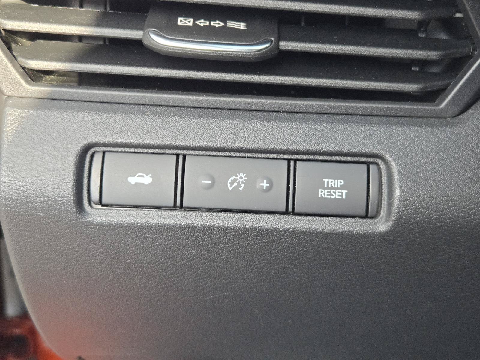 Used 2022 Nissan Altima 2.5 SR FWD image 19