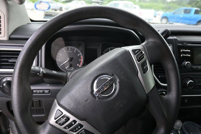 Used 2018 Nissan Titan S RWD image 9