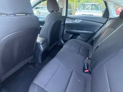 Used 2019 Kia Forte LXS FWD image 17