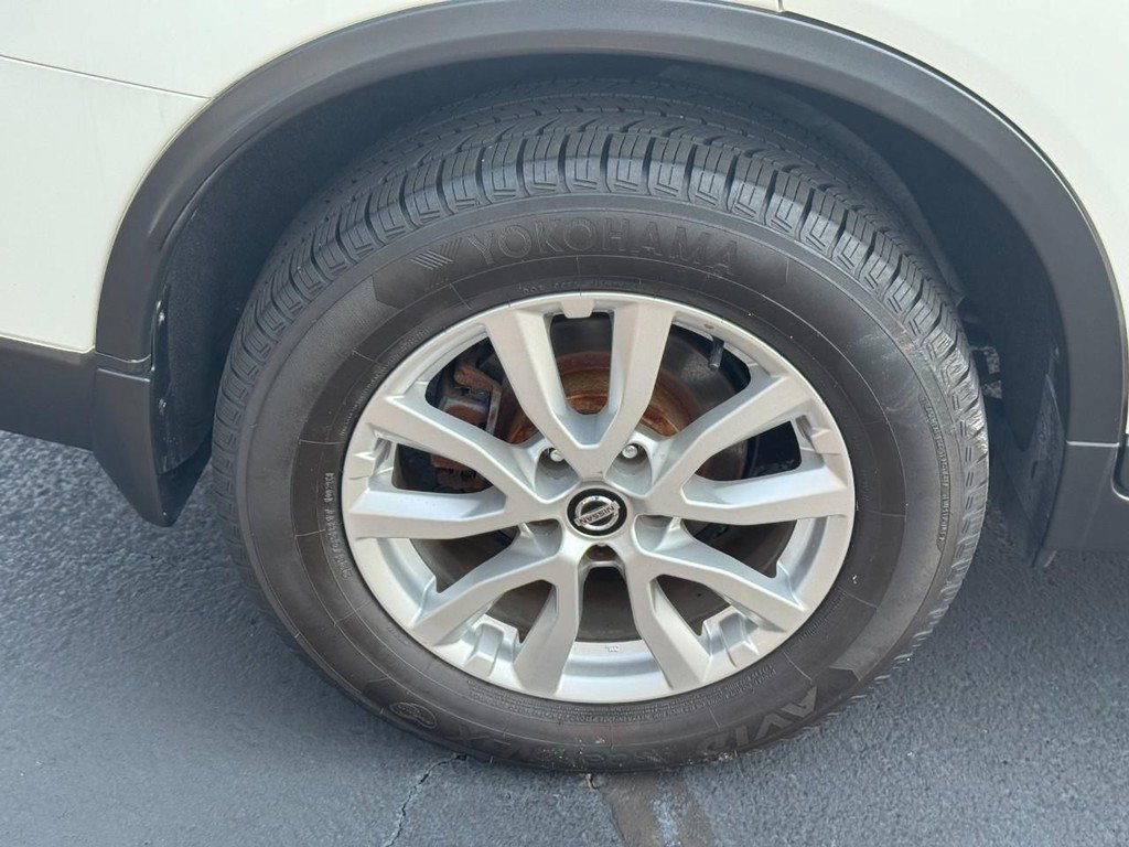 Used 2020 Nissan Rogue SV AWD/4WD image 10
