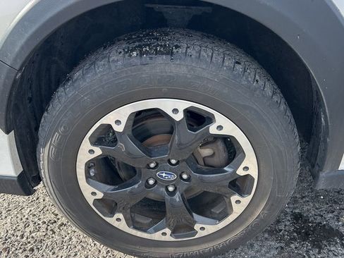 Used 2023 Subaru Crosstrek 2.0i Premium image 17