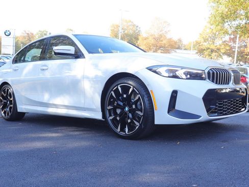 New 2026 BMW 330i Sedan w/ M Sport Package image 9