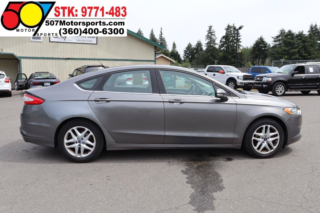 Used 2014 Ford Fusion SE FWD image 9
