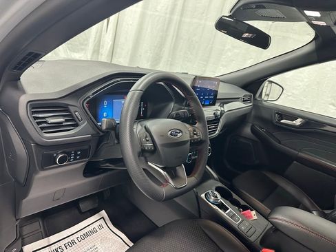 Used 2025 Ford Escape ST-Line image 15
