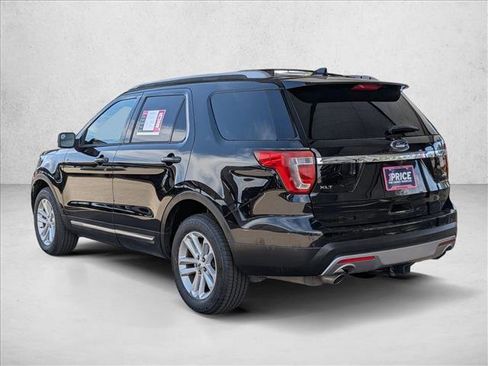 Used 2016 Ford Explorer XLT w/ Equipment Group 202A AWD/4WD image 6