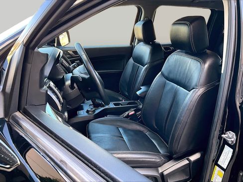 Used 2023 Ford Ranger Lariat w/ Technology Package AWD/4WD image 9