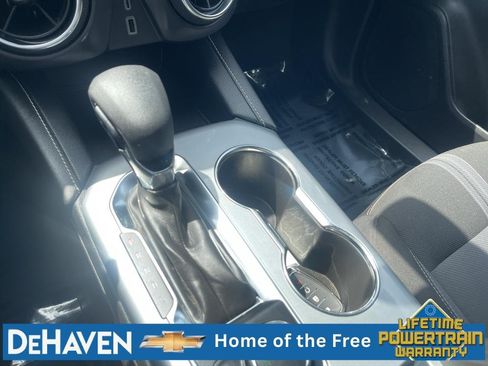 Used 2025 Chevrolet Blazer LT AWD/4WD image 16