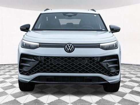 New 2026 Volkswagen Tiguan SE R-Line AWD/4WD image 12