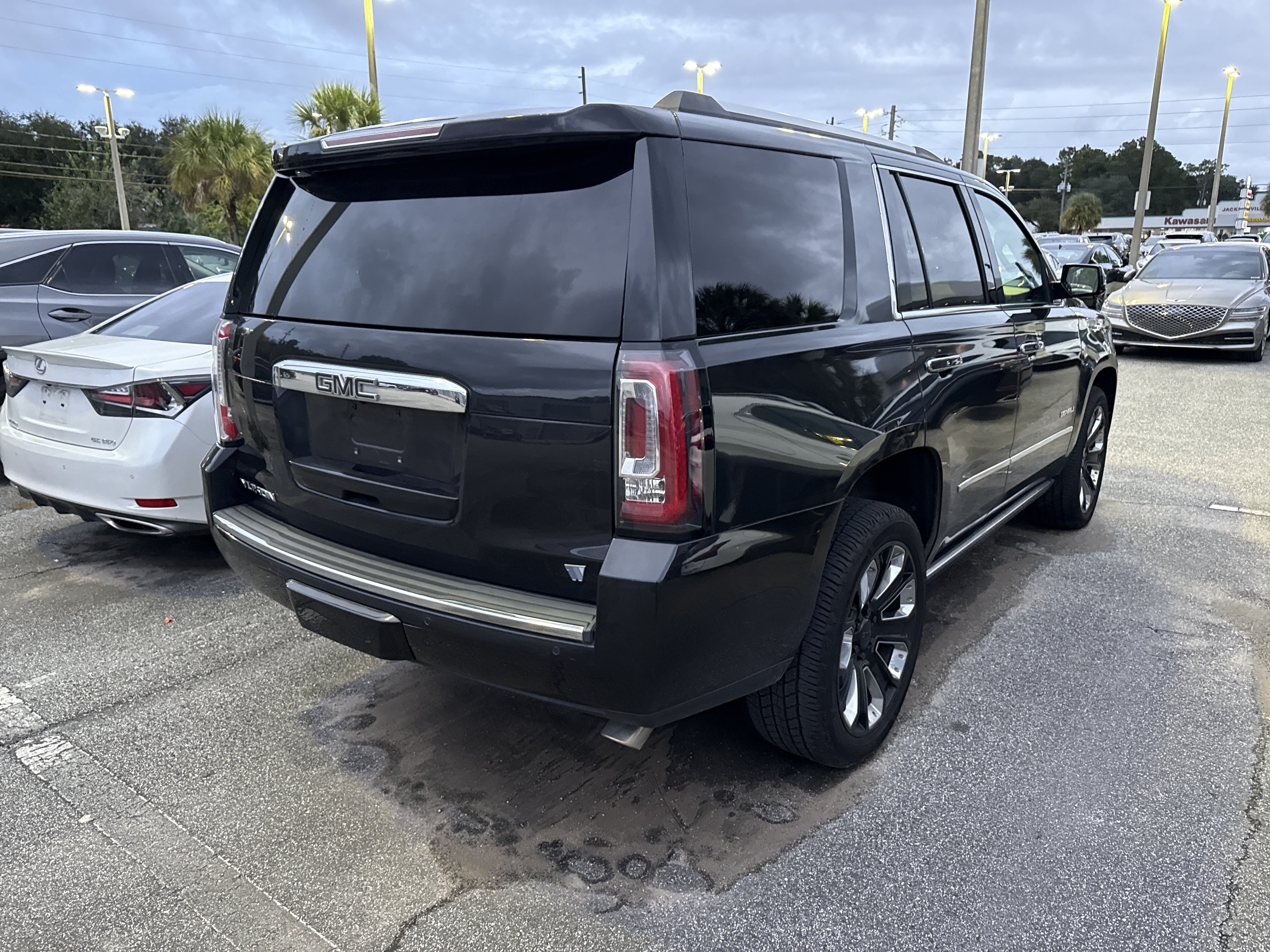 Used 2020 GMC Yukon Denali w/ Denali Ultimate Package AWD/4WD image 4