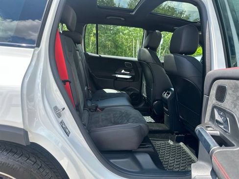 Used 2025 Mercedes-Benz GLB 35 AMG 4MATIC image 14