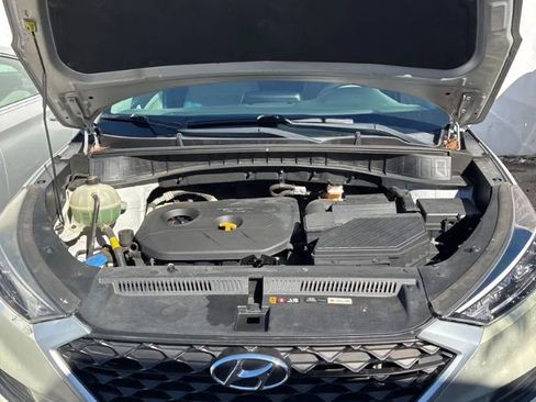 Used 2019 Hyundai Tucson SE image 17
