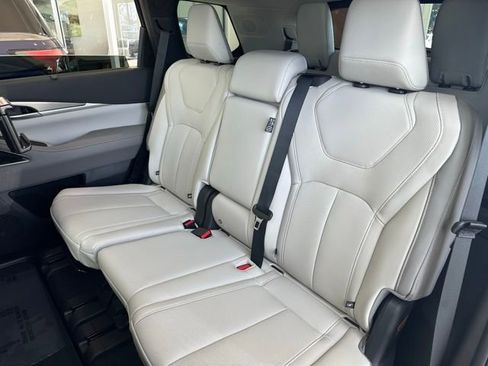 New 2026 INFINITI QX60 Luxe w/ Family Package image 27