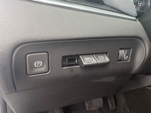Used 2024 Buick Enclave Premium AWD/4WD image 20