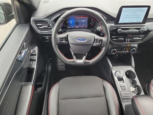 Used 2025 Ford Escape ST-Line Select AWD/4WD image 13