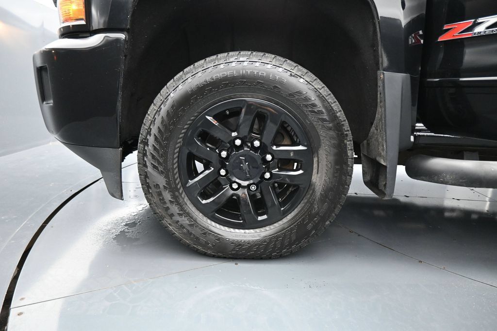 Used 2018 Chevrolet Silverado 2500 LTZ w/ Midnight Edition AWD/4WD image 26