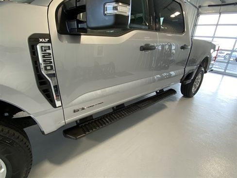Used 2024 Ford F250 XLT w/ FX4 Off-Road Package image 39