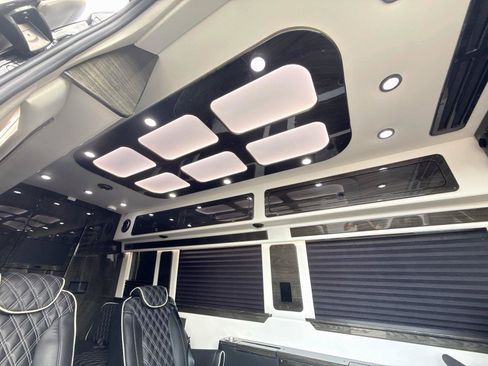 Used 2023 Mercedes-Benz Sprinter 3500 image 45