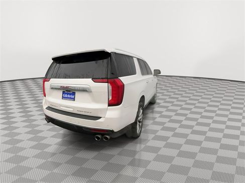 Used 2021 GMC Yukon XL Denali w/ Denali Premium Package image 7