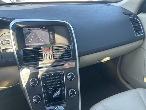 Used 2015 Volvo XC60 T6 Premier Plus image 24