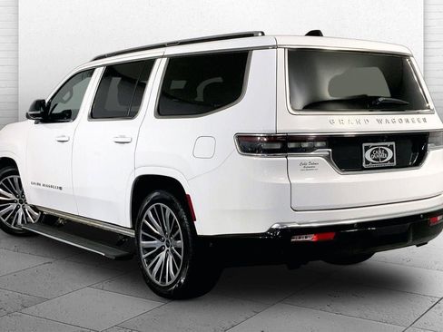 Used 2025 Jeep Grand Wagoneer 4WD image 11