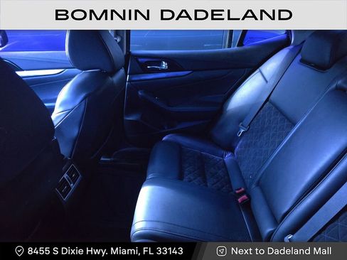 Used 2017 Nissan Maxima SR w/ Midnight Edition image 12