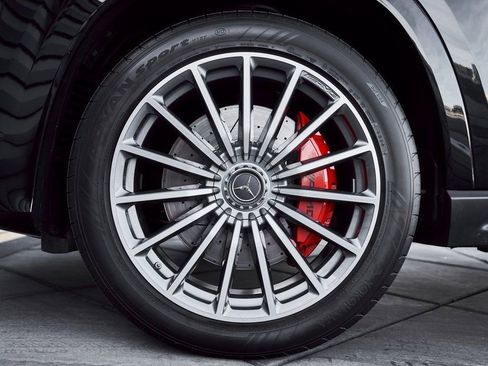 Used 2025 Mercedes-Benz GLS 63 AMG 4MATIC image 3