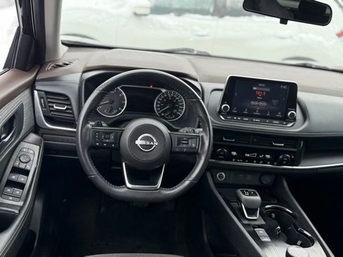 Used 2022 Nissan Rogue S image 5