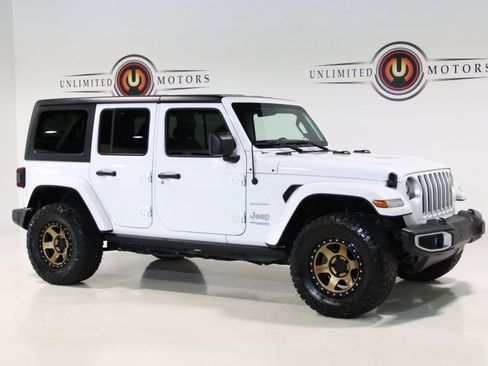 Used 2021 Jeep Wrangler Unlimited Sahara w/ Dual Top Group AWD/4WD image 6