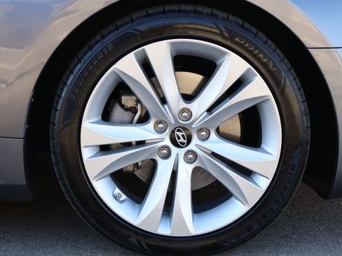 Used 2010 Hyundai Genesis 3.8 image 43