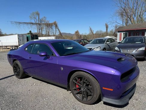 Used 2023 Dodge Challenger SRT Hellcat w/ Driver Convenience Group RWD image 39