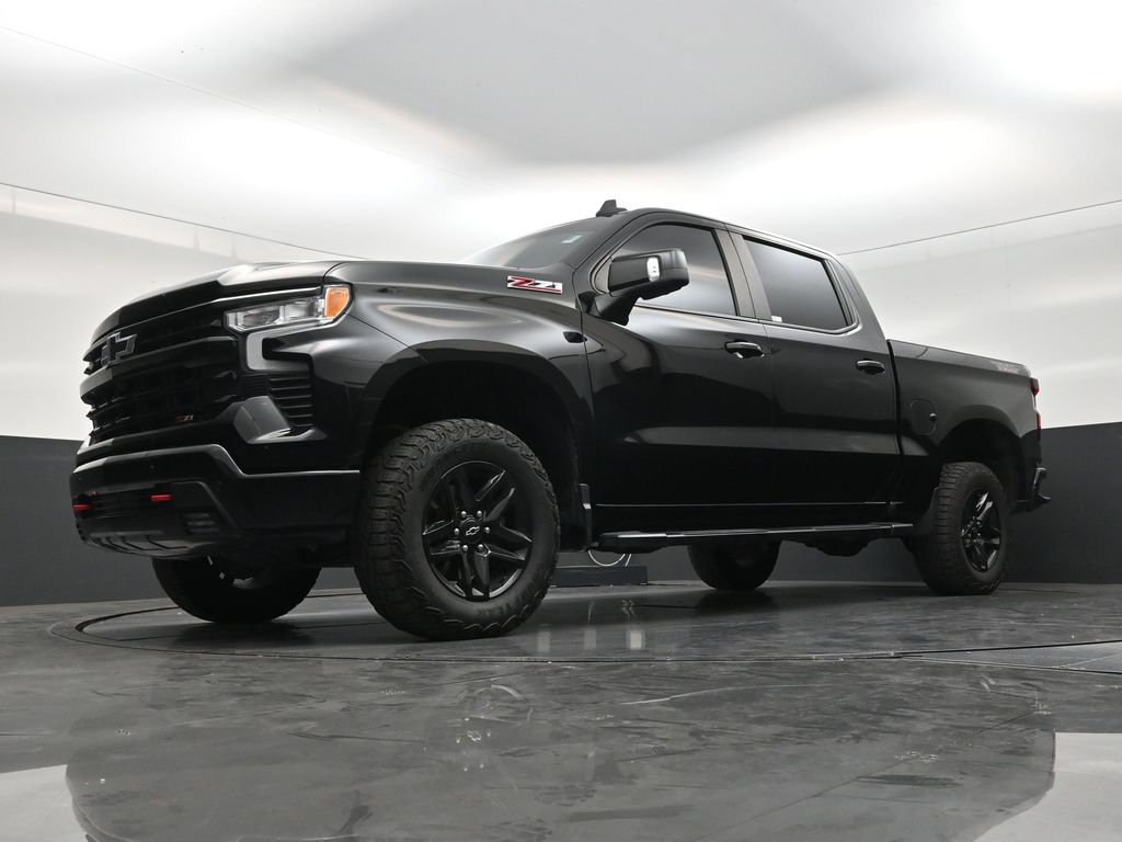 Used 2024 Chevrolet Silverado 1500 LT Trail Boss w/ Convenience Package II AWD/4WD image 17