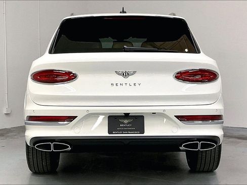 New 2026 Bentley Bentayga AWD/4WD image 5
