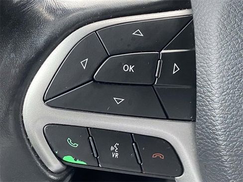 Used 2020 Jeep Grand Cherokee Limited image 17