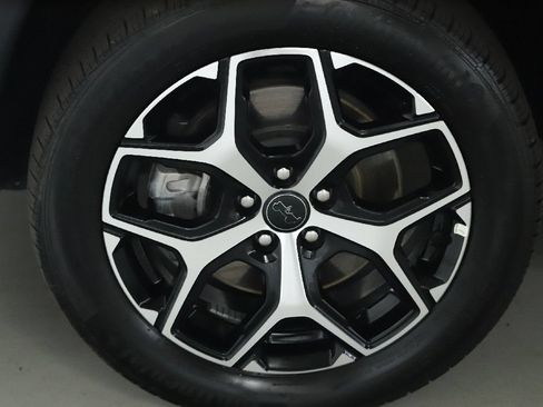 Used 2025 Jeep Compass Limited AWD/4WD image 36