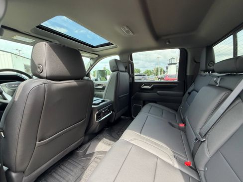 New 2026 GMC Sierra 2500 SLT w/ SLT Premium Package AWD/4WD image 26
