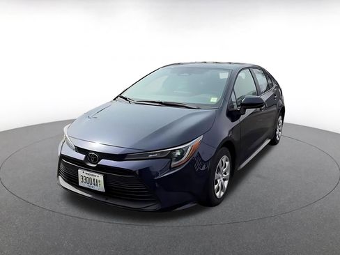 Used 2025 Toyota Corolla LE image 7