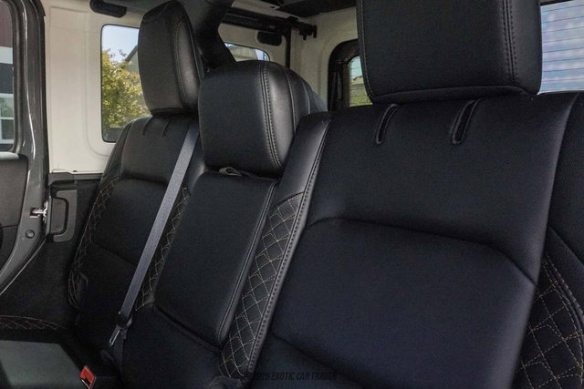 Used 2022 Jeep Wrangler Unlimited Sahara AWD/4WD image 46
