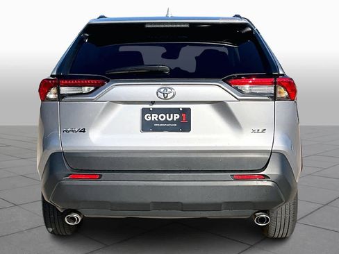 Used 2025 Toyota RAV4 XLE image 5