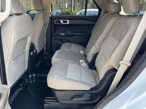 Used 2021 Ford Explorer 4WD image 17