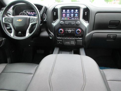 Used 2023 Chevrolet Silverado 3500 LTZ AWD/4WD image 21