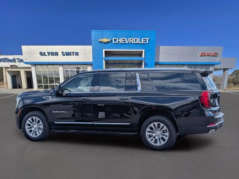 New 2026 GMC Yukon XL Denali RWD image 8