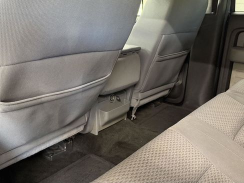 Used 2011 Ford F150 XLT w/ XLT Chrome Pkg image 17