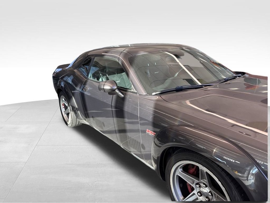 Used 2015 Dodge Challenger SRT w/ Technology Group RWD image 8